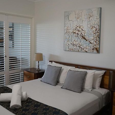 Airlie Seaview Apartments Airlie Beach Extérieur photo