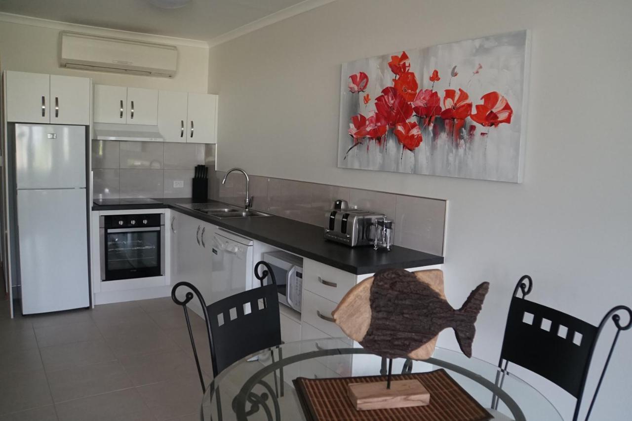Airlie Seaview Apartments Airlie Beach Extérieur photo