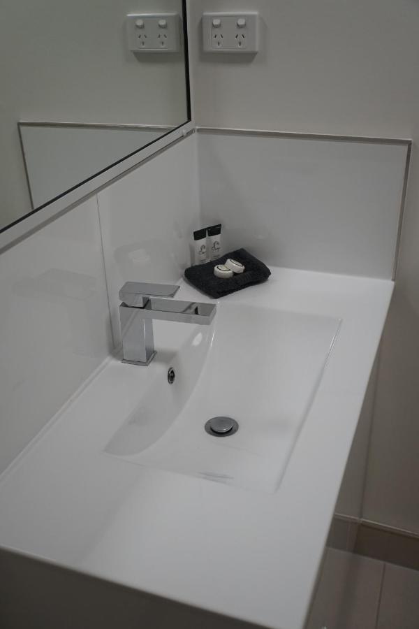 Airlie Seaview Apartments Airlie Beach Extérieur photo