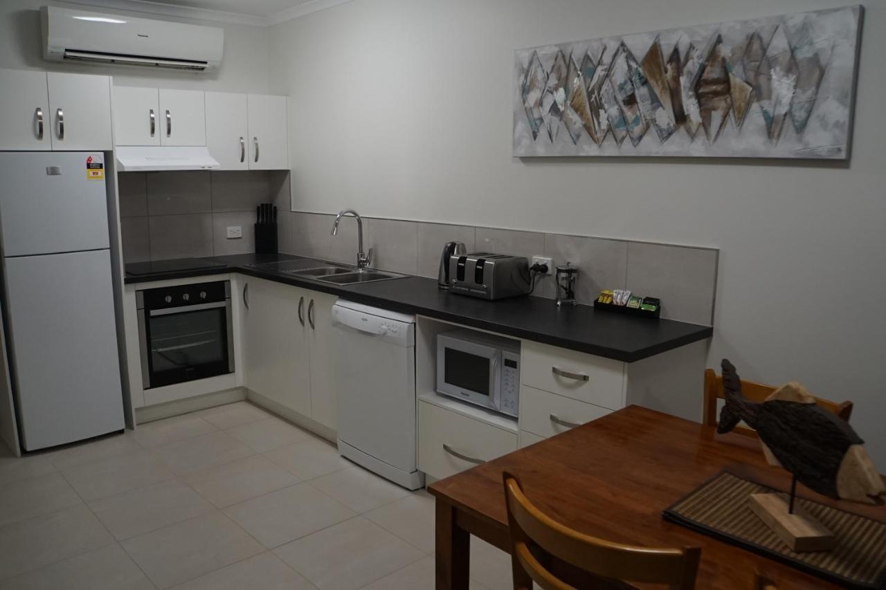 Airlie Seaview Apartments Airlie Beach Extérieur photo