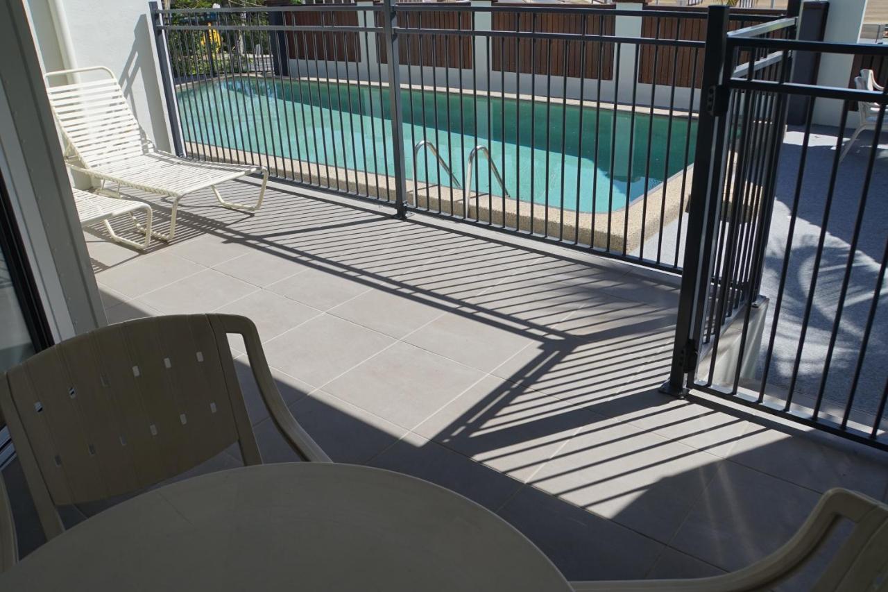 Airlie Seaview Apartments Airlie Beach Extérieur photo