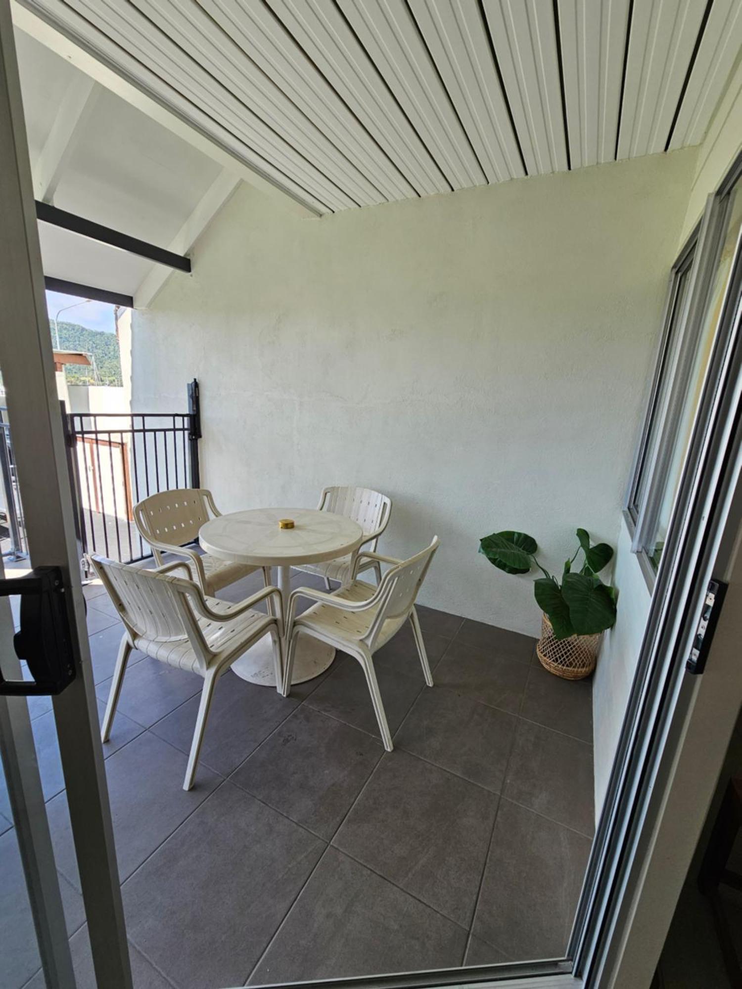 Airlie Seaview Apartments Airlie Beach Extérieur photo