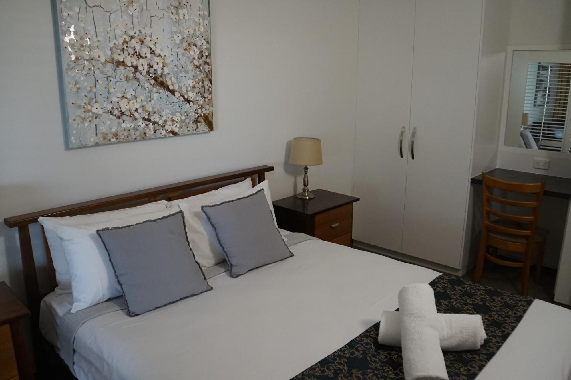 Airlie Seaview Apartments Airlie Beach Extérieur photo