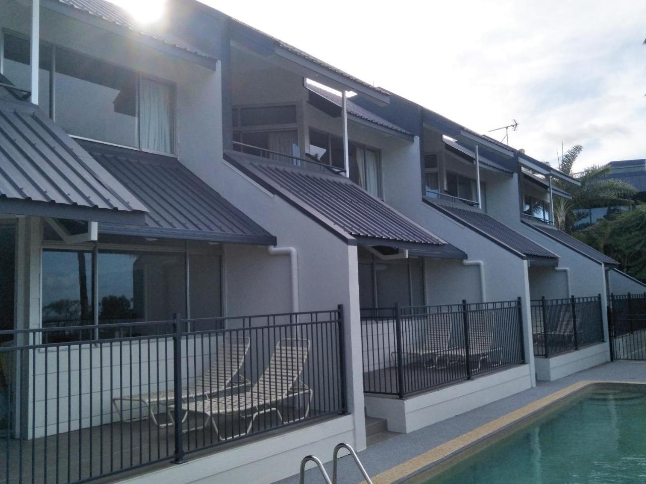 Airlie Seaview Apartments Airlie Beach Extérieur photo