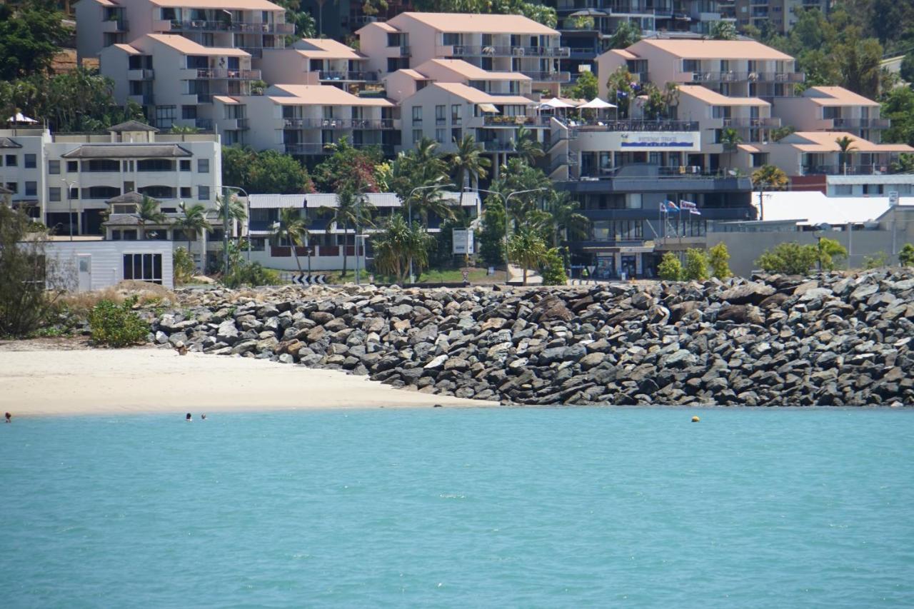 Airlie Seaview Apartments Airlie Beach Extérieur photo