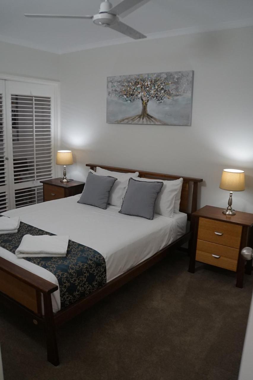 Airlie Seaview Apartments Airlie Beach Extérieur photo