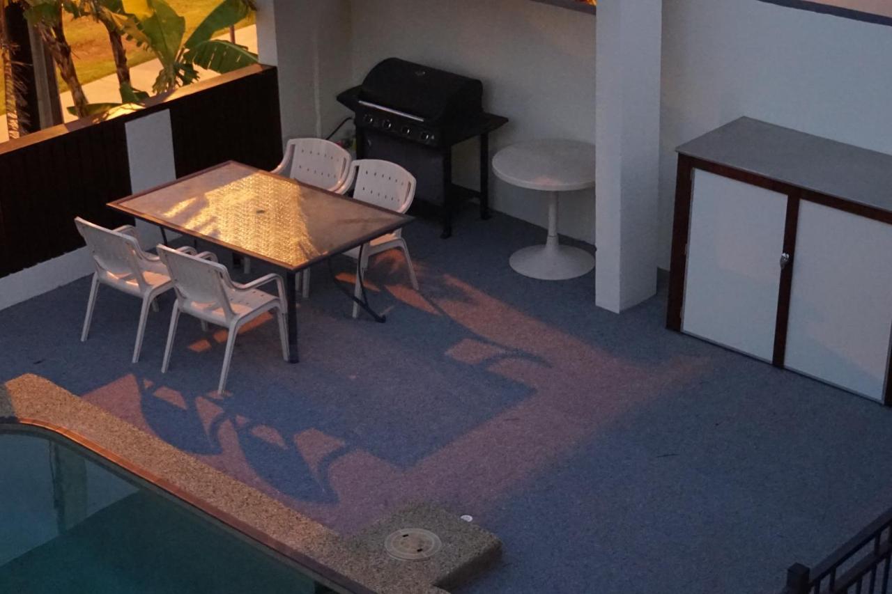 Airlie Seaview Apartments Airlie Beach Extérieur photo