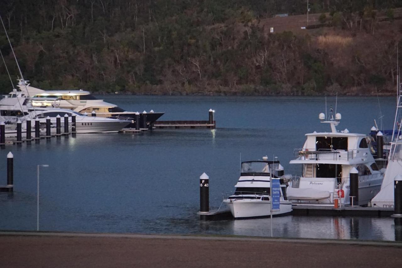 Airlie Seaview Apartments Airlie Beach Extérieur photo